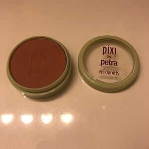 Pixi by Petra Blush